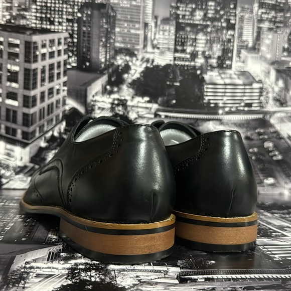 Aston Marc Oxfords - Picture 4 of 9